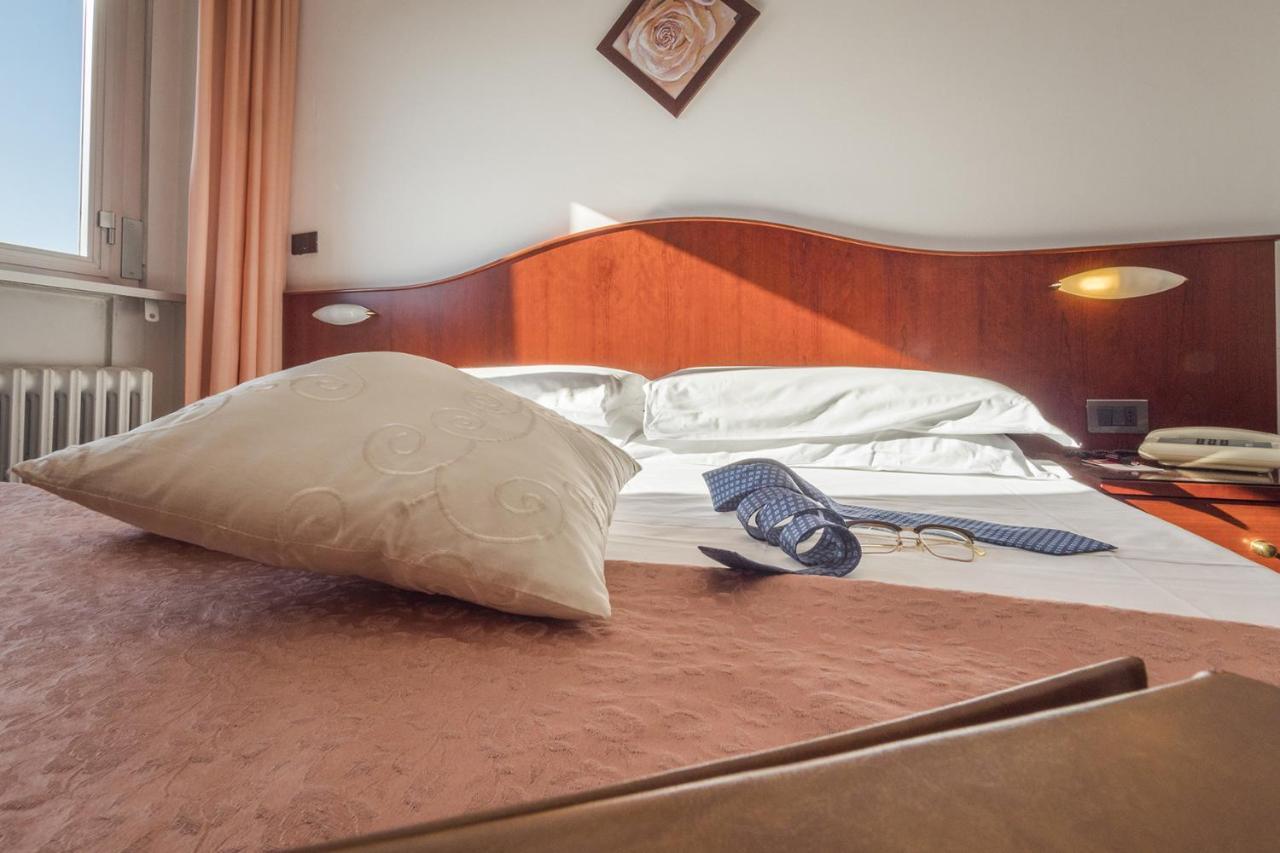 Grifone Hotel Pérouse Extérieur photo