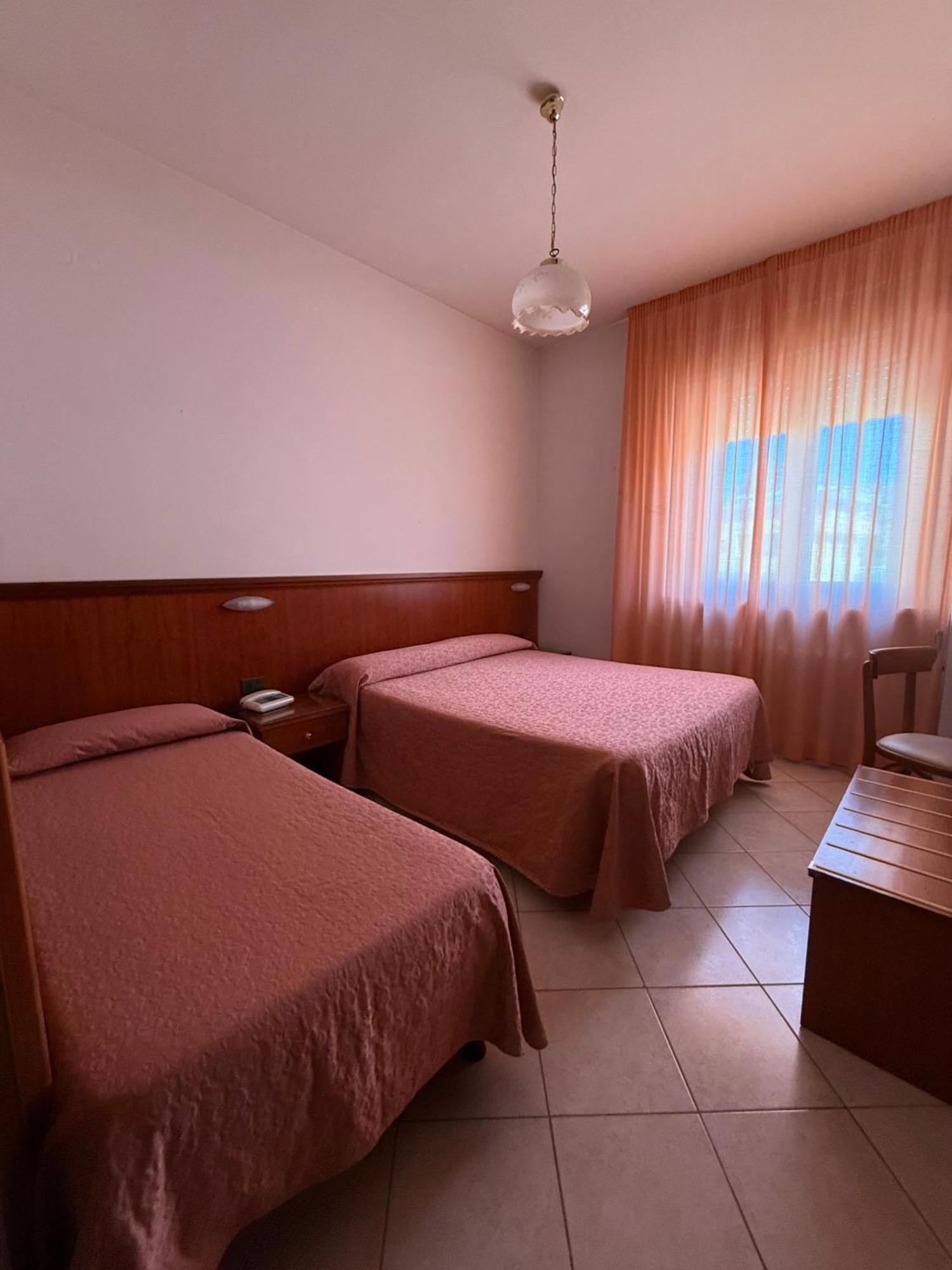 Grifone Hotel Pérouse Extérieur photo