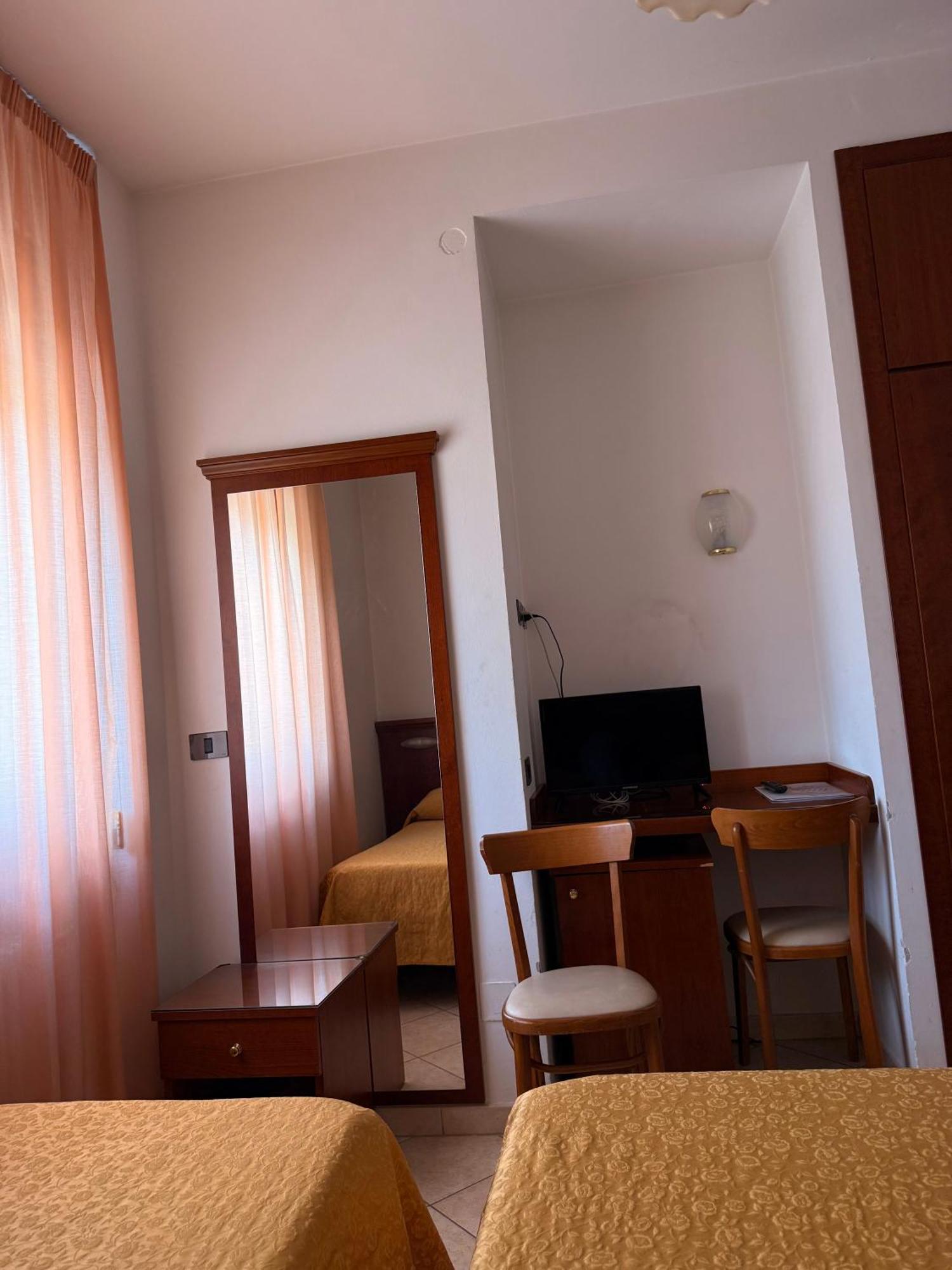 Grifone Hotel Pérouse Extérieur photo